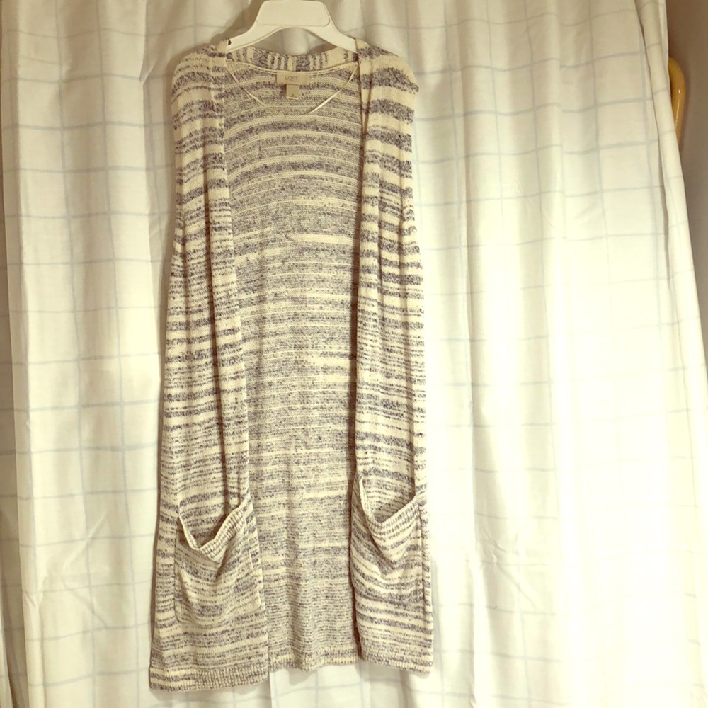 Striped sleeveless cardigan